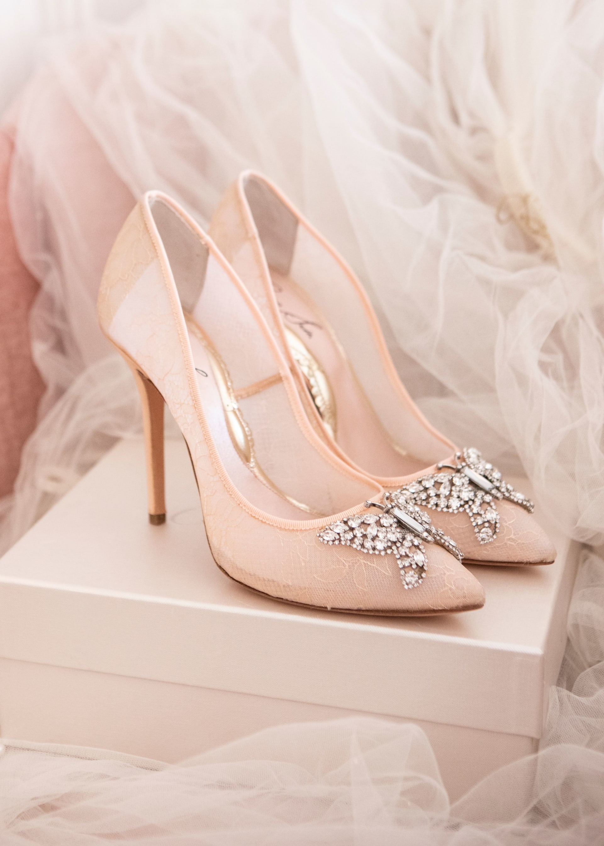 April Farfalla Stiletto in Blush Lace ldhddw