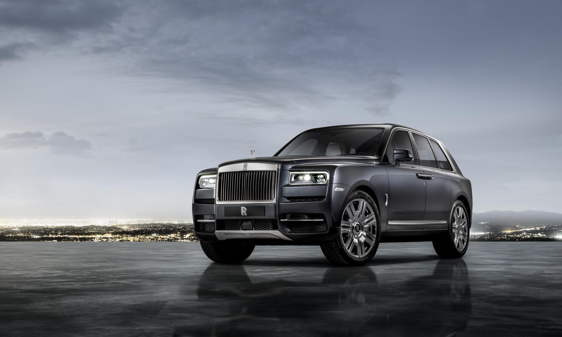 The Ultimate Off Roader Rolls Royce Cullinan Front