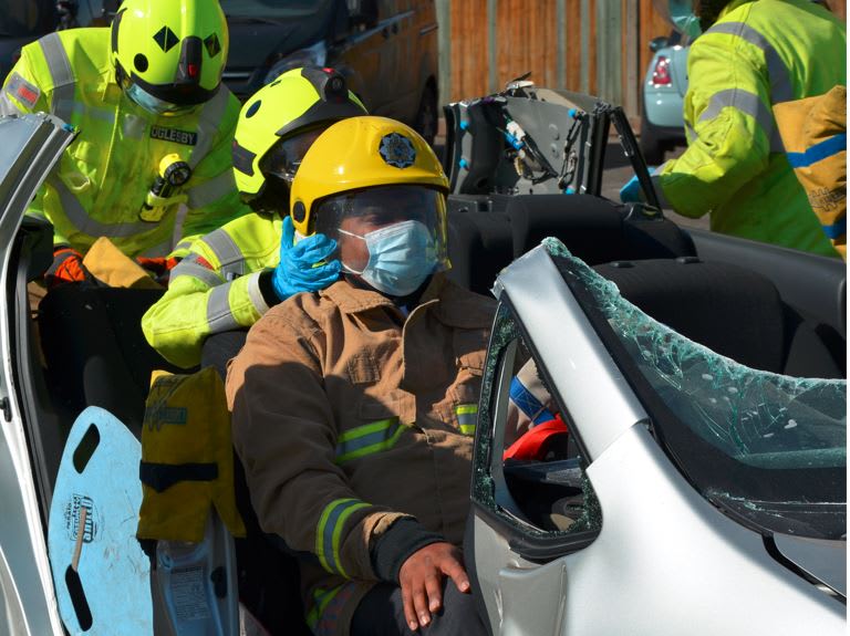 IMAGE Car cut Didcot mayor low res