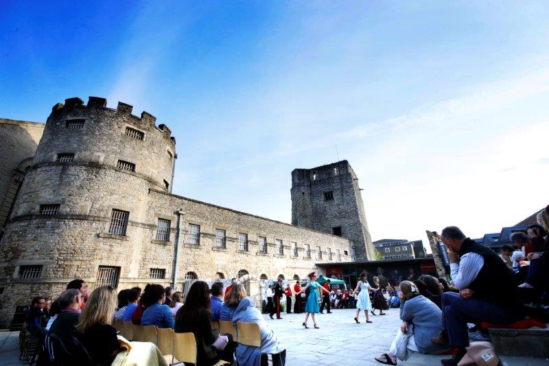 Oxford Castle Summer Shakespeare19 lo jfg2ea