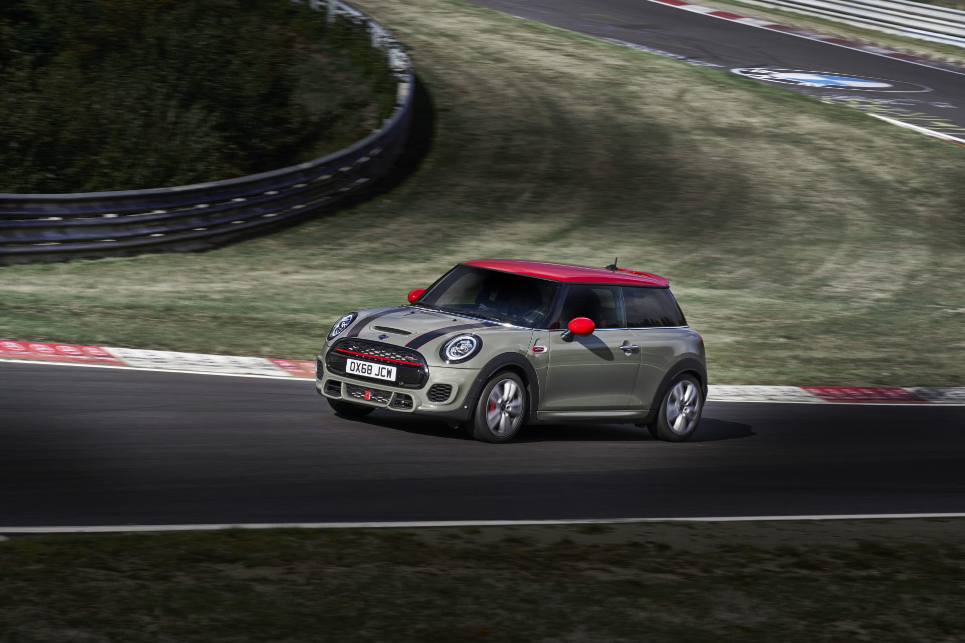 P90331901 highRes mini john cooper wor dzf2p6