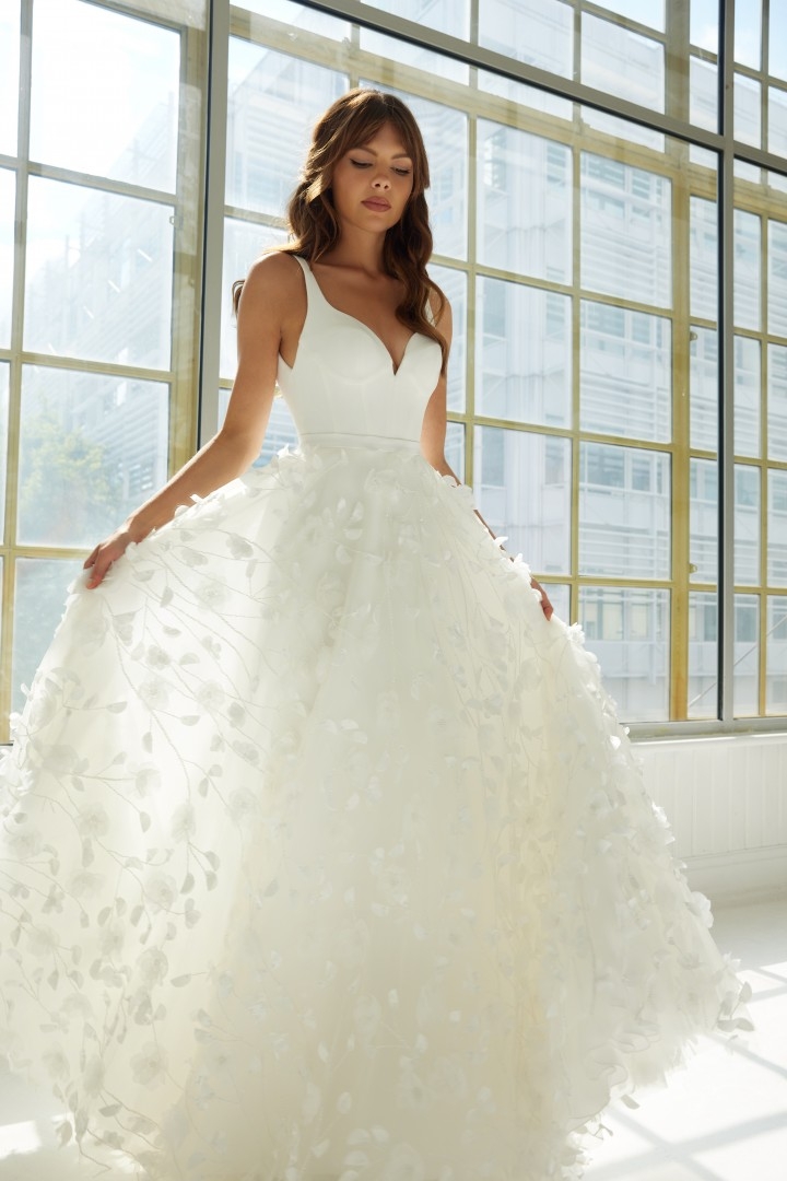 WHAT SHOULD YOU DO IF YOU CAN'T FIND YOUR DREAM DRESS?